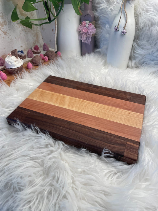 Handmade Cutting Board – Walnut, Cherry & Birch (21x30x3 cm)