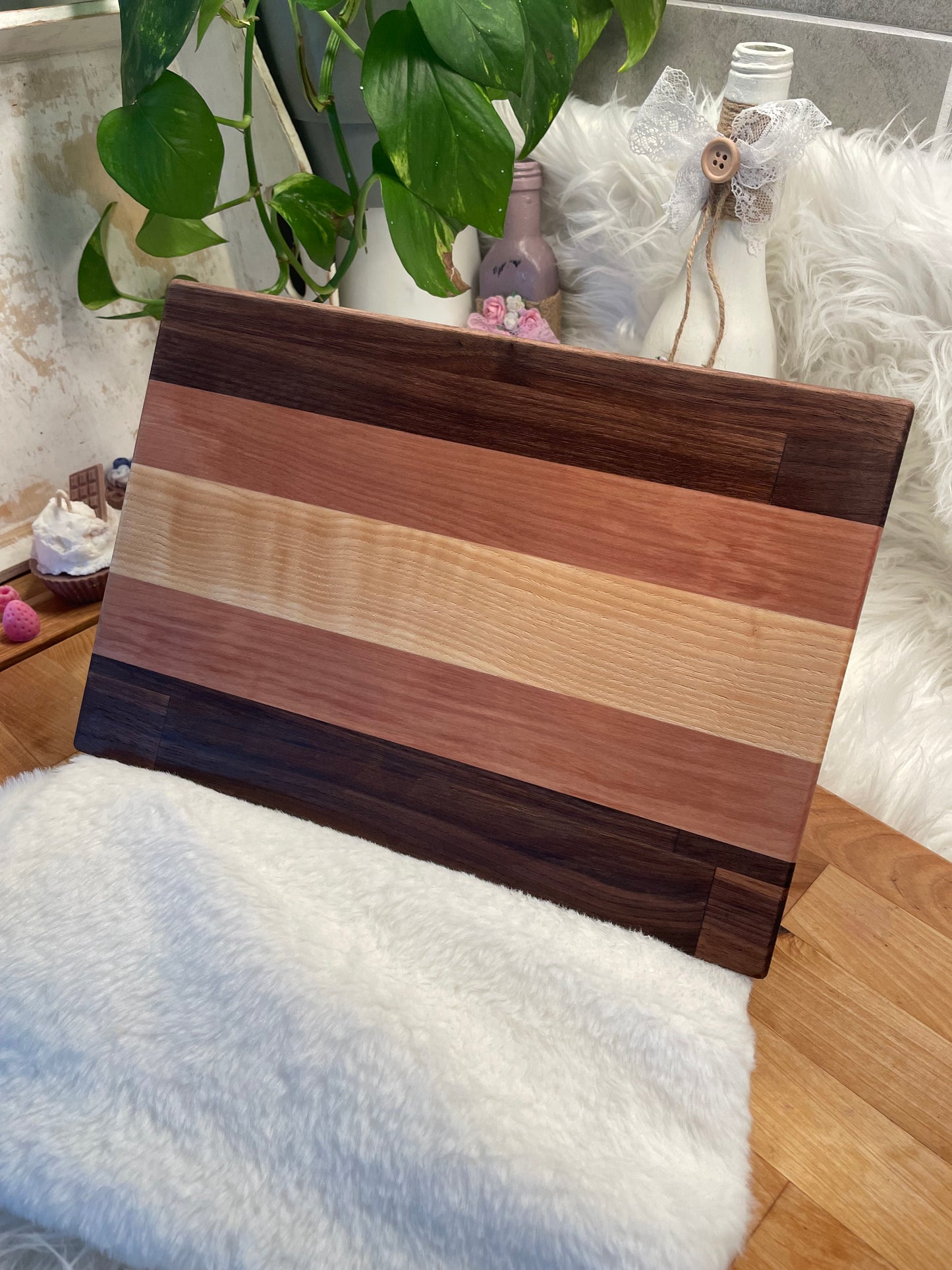 Handmade Cutting Board – Walnut, Cherry & Birch (21x30x3 cm)